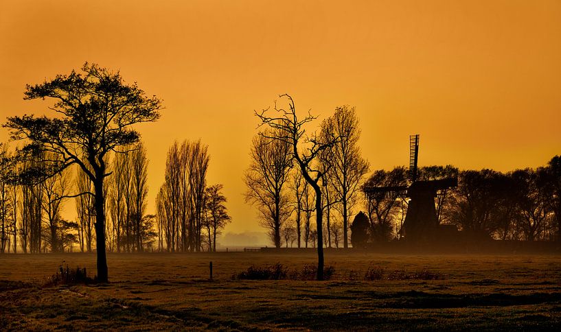Mist en zonsondergang par Harrie Muis