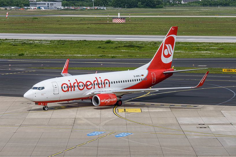 Air Berlin Boeing 737-700 at Flughafen Düsseldorf. by Jaap van den Berg