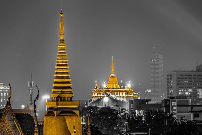 Golden silence over Bangkok by Walter G. Allgöwer