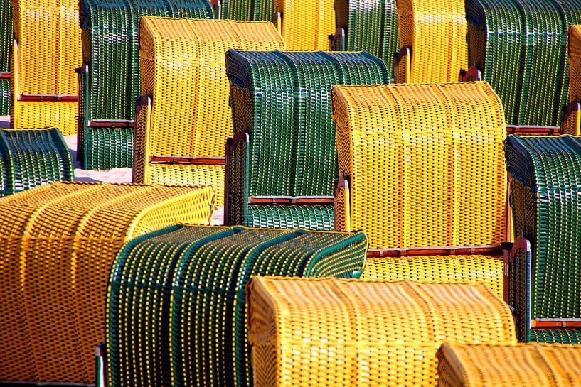Chaises de plage vertes et jaunes par Roswitha Lorz