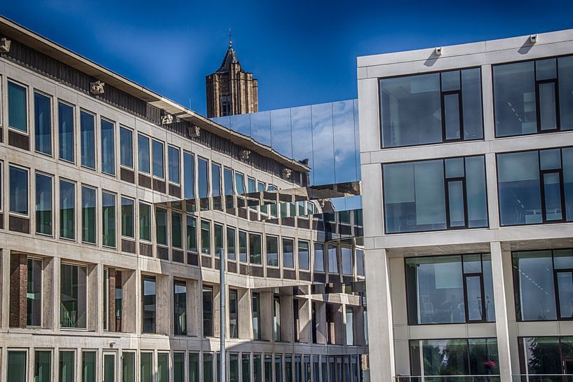 County hall in Arnhem with mirror footbridges by Karlo Bolder