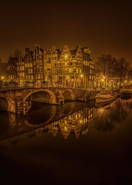 Paper Mill Lock, Amsterdam by Leon Okkenburg