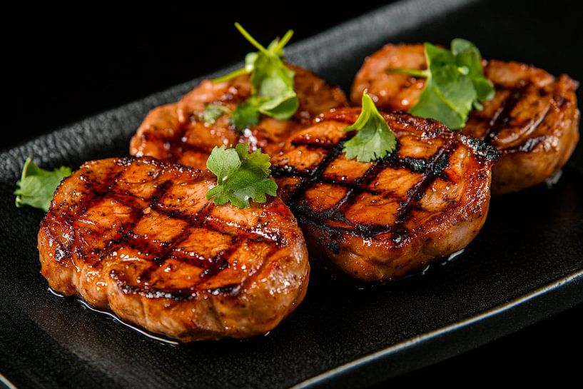 Morceaux de viande grillés aux herbes par Poster Art Shop