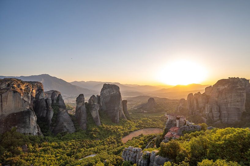 Meteora - Greece van Matthijs Peeperkorn
