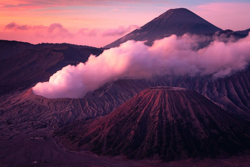 Sonnenaufgang am Vulkan Gunung Bromo von Marjolein Fortuin