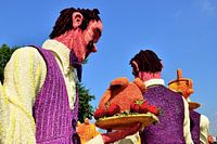 Obers met schalen eten