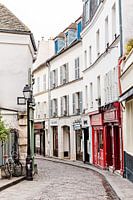 Ruhige kleine Straße in Montmatre, Paris - Reisefotografie