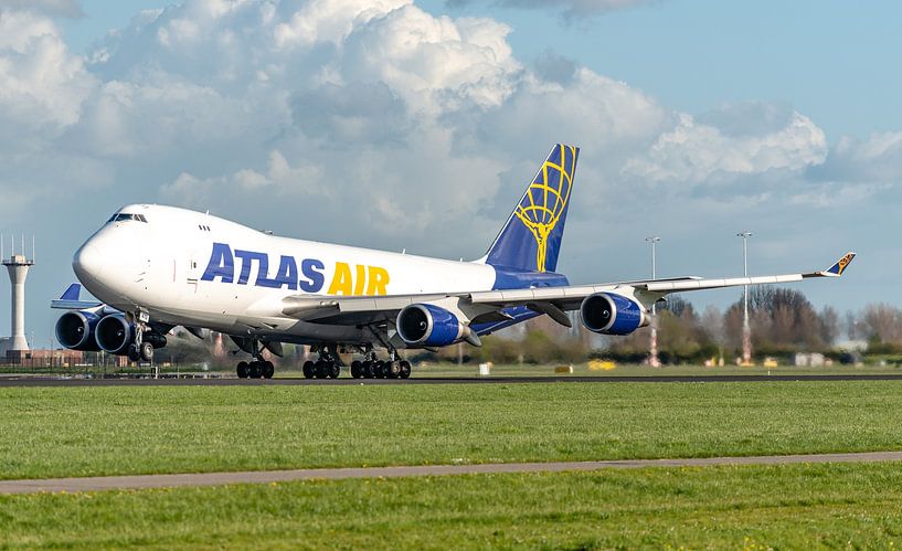 Boeing 747-400(F) of Atlas Air. by Jaap van den Berg