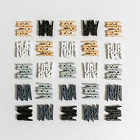 Squeeze, squeeze ... on the wall