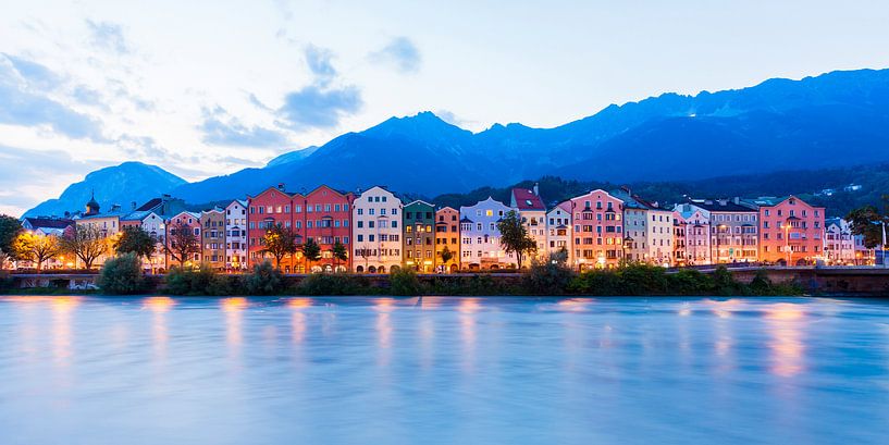 Mariahilfstraße dans la vieille ville d'Innsbruck en Autriche par Werner Dieterich
