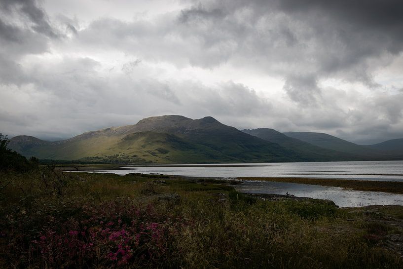 Fantastische geheimnisvolle Landschaft in Schottland von Patrick Verhoef
