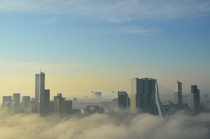 Frühnebel am Morgen von Marcel van Duinen