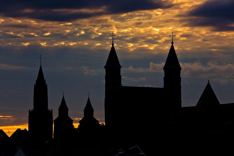 Skyline der Kirchen von Maastricht von Anton de Zeeuw