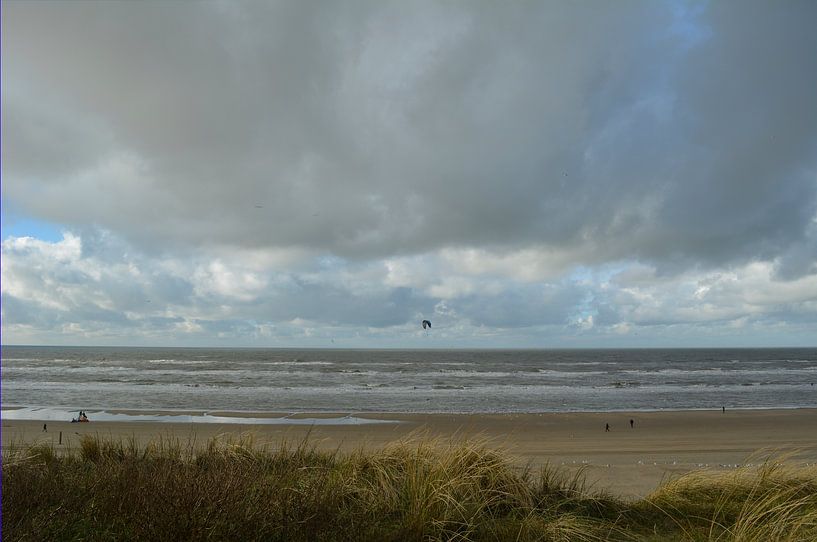 Noordzee onder grijs wolkendek. par Sigune italiaanser