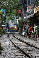 Trainstreet in het oude centrum van Hanoi