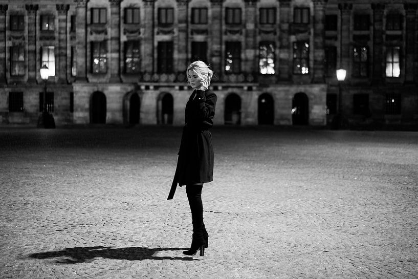 Palast am Damm bei Nacht von Anouk Boonstra