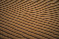 Strukturen im Sand in den Dünen Marokkos