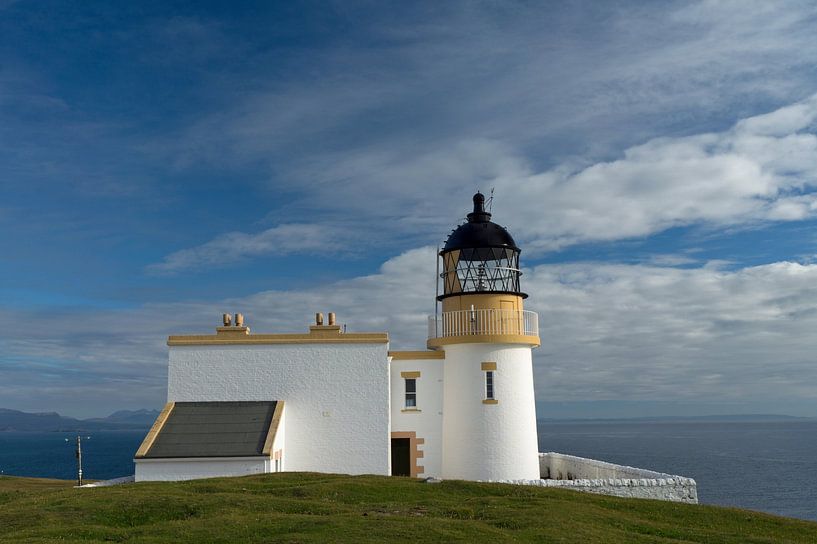 Stoer Head lighthouse in Scotland. by Babetts Bildergalerie