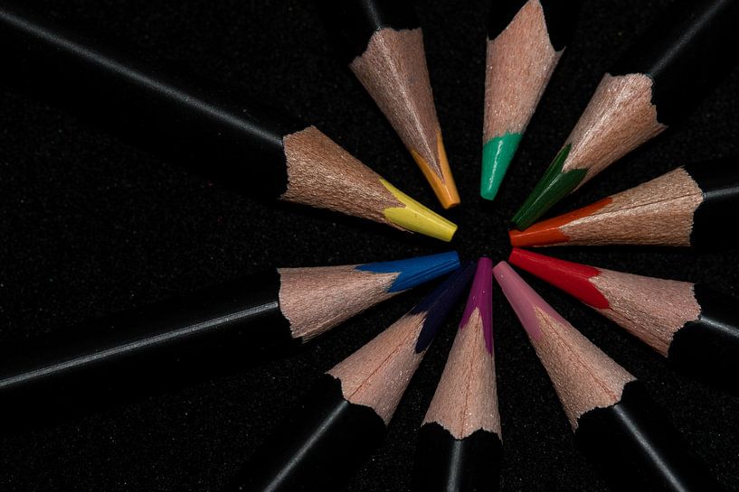 Einen Kreis auf schwarzem Hintergrund einfärben von Jolanda de Jong-Jansen