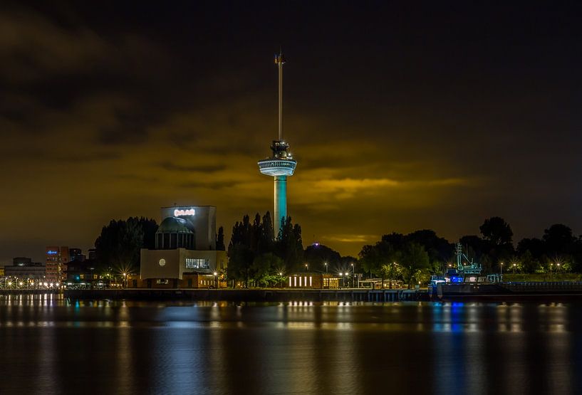 L'Euromast à Rotterdam la nuit par MS Fotografie | Marc van der Stelt