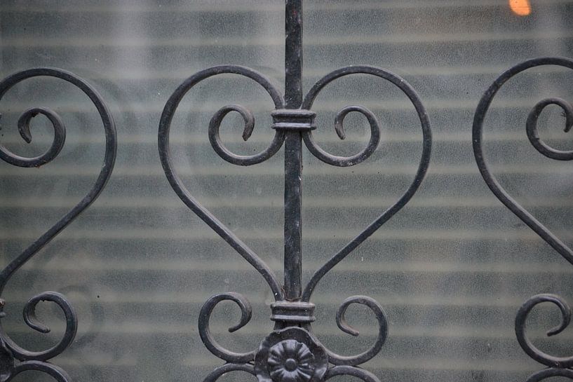 Heart Luxaflex Shape by Art Kleisen