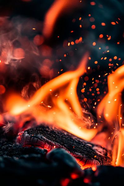 Glühende Flammen und schimmernde Glut von Poster Art Shop