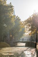 Herbst in Gouda. Brücke über den Gouwe.