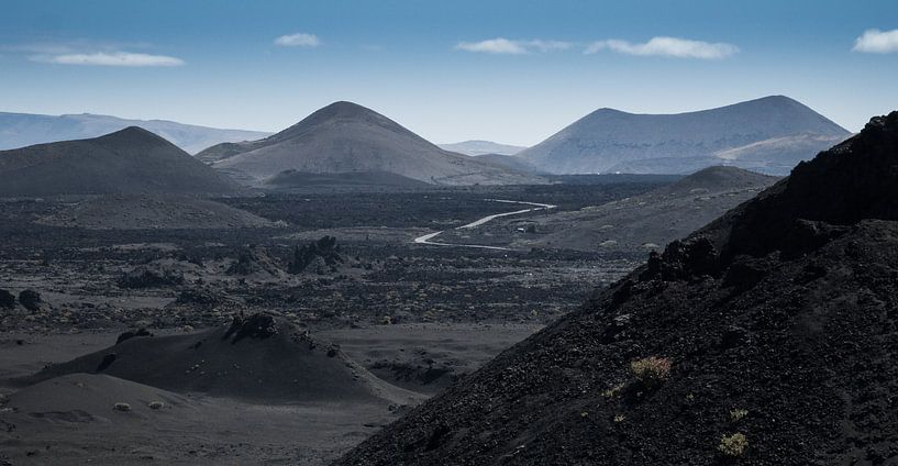 Vulkanische Landschaft, Lanzarote. von Hennnie Keeris
