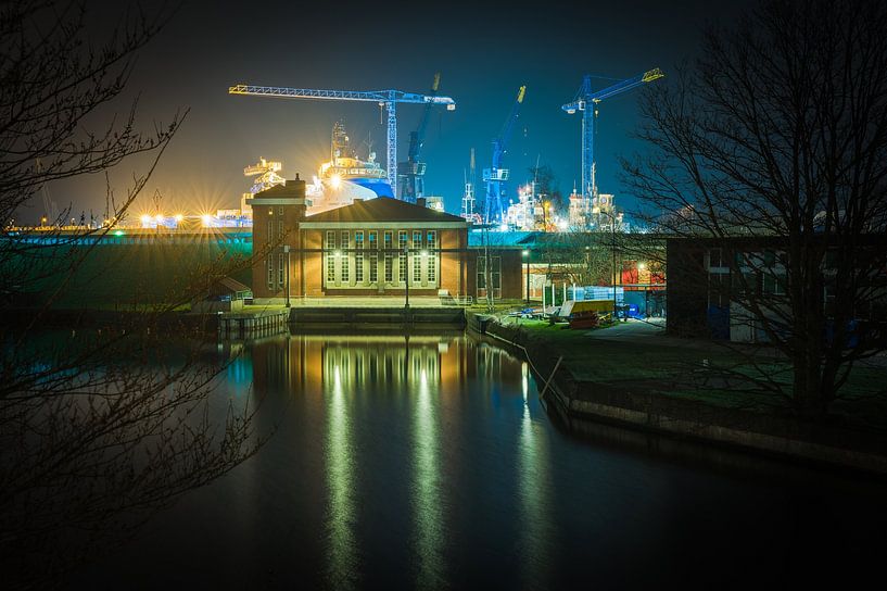 Illuminated pumping station Duurswold in Delfzijl by Jan Georg Meijer