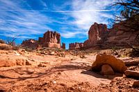 Blick auf den roten Felsen des Arches-Nationalparks