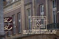 Eingang zur Kalverstraat in Amsterdam