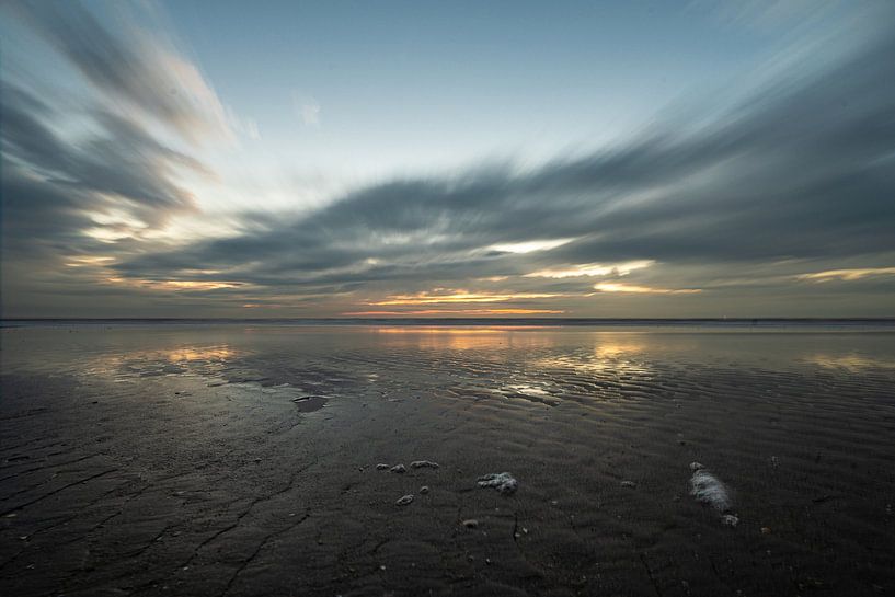 IJmuiden aan Zee by Danny Leij