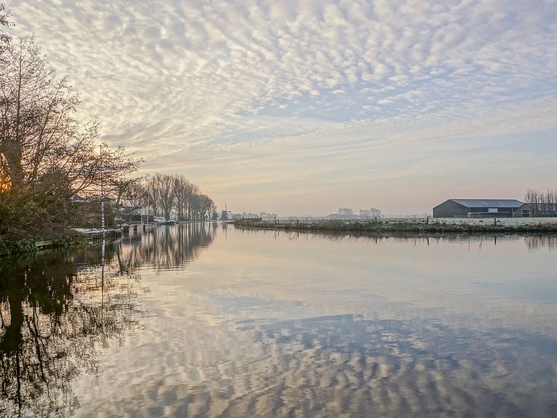 landschap met waterspiegeling by Dirk van Egmond