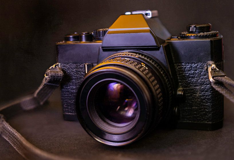 Vieille caméra analogique par Andreea Eva Herczegh