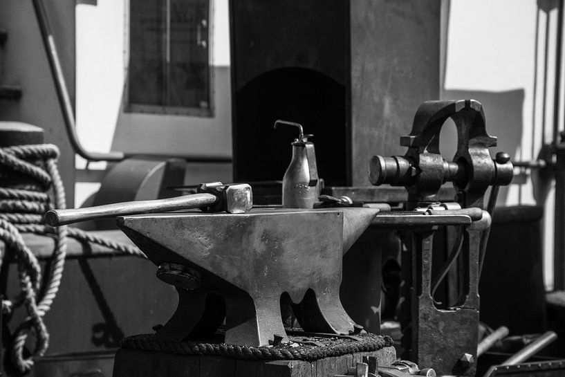 Die Serie zwischen dem Hammer und der Statue von Zaankanteropavontuur