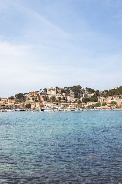 Port de Sollér, coastal town in Mallorca | Travel photography by Kelsey van den Bosch