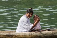 Portrait d'une mère et de son fils maya