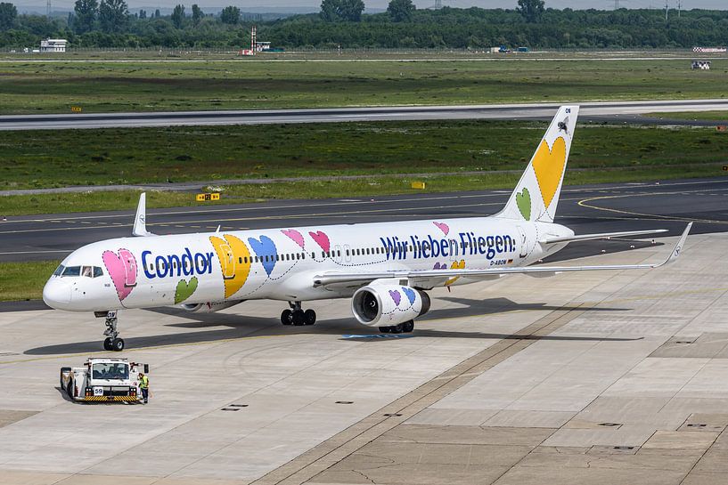 Condor Boeing 757-300 &quot;Wir lieben Fliegen&quot;. von Jaap van den Berg