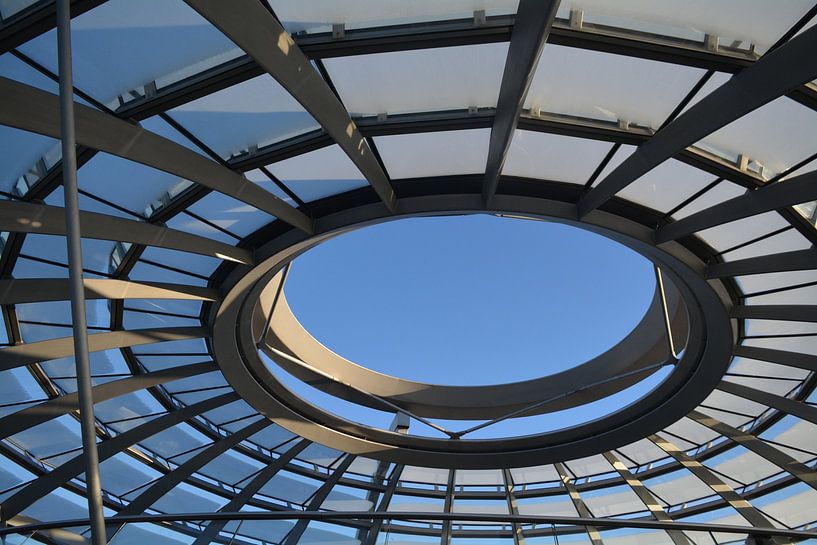 Salle géométrique du toit de la coupole du Reichstag par Minimalistic Travel Photography by.Rieneke