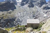 Abandoned mountain hut in Ecrins National Park