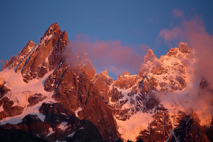 Aiguille de Blaitière and Aiguille du Plan by Menno Boermans