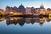 Spiegel der Geschichte – Holländische Häuser und historische Schiffe