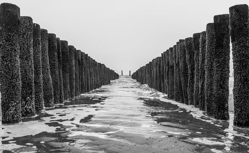 Wellenbrecher auf dem Meer von Jacqueline Sinke