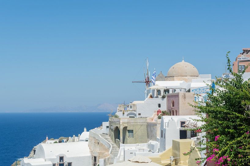 Skyline of Thira, Santorini by Xulé Bogers