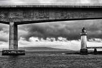 Brücke mit Leuchtturm