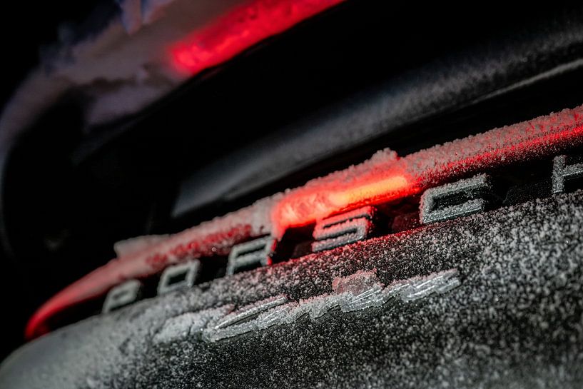 La Porsche 911 Carrera congelée en Suède par Bas Fransen