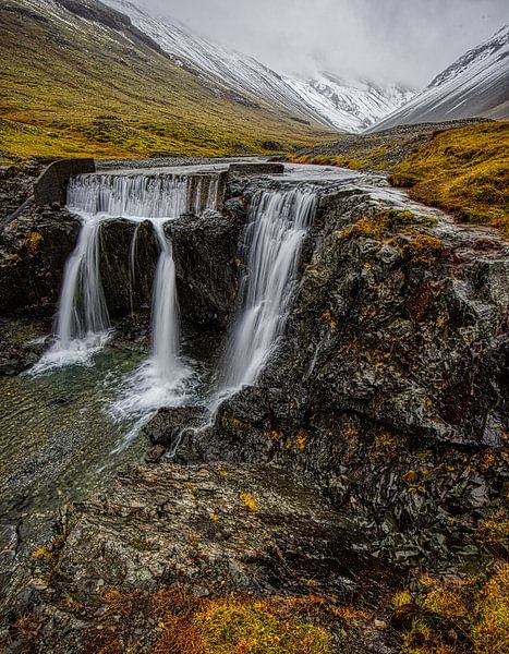Chute d'eau en Islande par peterheinspictures