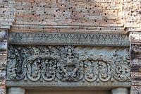 Passage Banteay Srei - Meeting different pasts