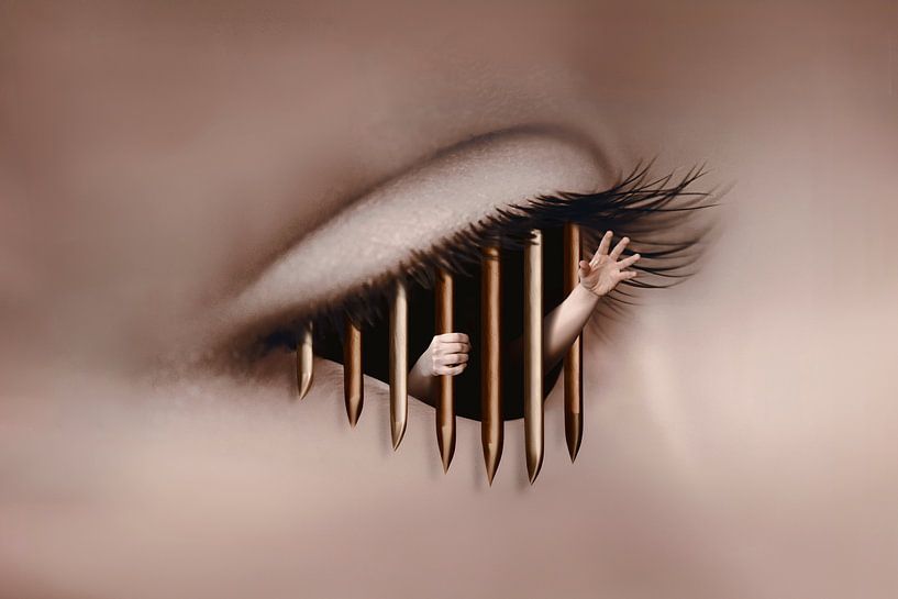 Symbolische Fotomanipulation: Innerer Kampf und Selbstdarstellung durch Stäbe und ausgestreckte Arme von Elianne van Turennout