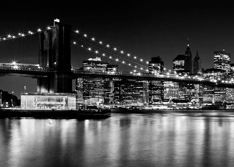 Night Skyline MANHATTAN Brooklyn Bridge von Melanie Viola